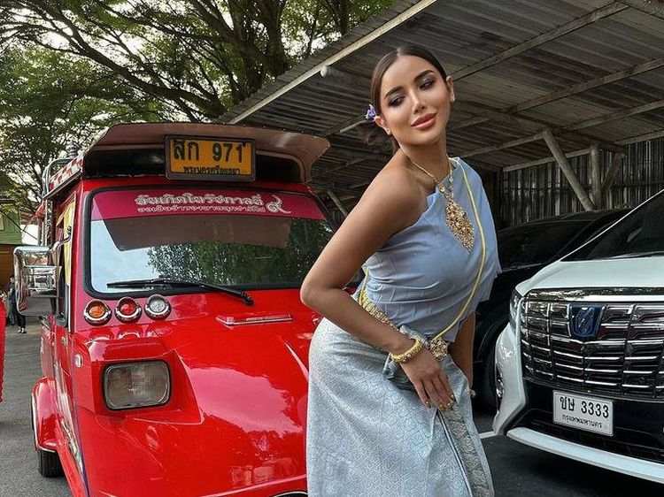 Gaya Millen Cyrus Ikut Miss International Queen di Thailand, Jadi Kontorversi