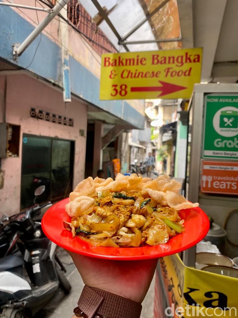 Ngumpet di Dalam Gang, Kedai Bakmi Bangka Ini Jadi Incaran Karyawan Kantoran