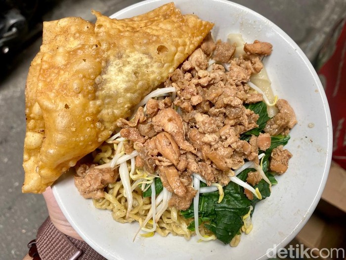 Ngumpet di Dalam Gang, Kedai Bakmi Bangka Ini Jadi Incaran Karyawan Kantoran