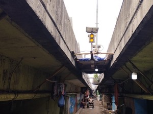 Melihat dari Dekat Permukiman di Kolong Jembatan Angke Jakbar