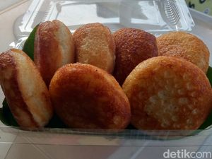 Tak Perlu Nunggu Saparan, Penjual Apem Kini Menjamur di Jatinom Klaten