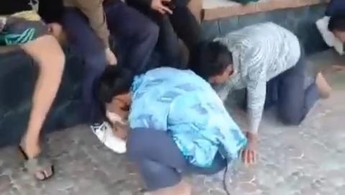 Potongan video tindak perundungan dan kekerasan pelajar di Cianjur.