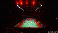 Pramudya Kusumawardana/Yeremia Rambitan bertanding melawan Aaron Chia/Soh Wooi Yik di Istora Senayan, Jakarta, Sabtu (17/6/2023) malam.