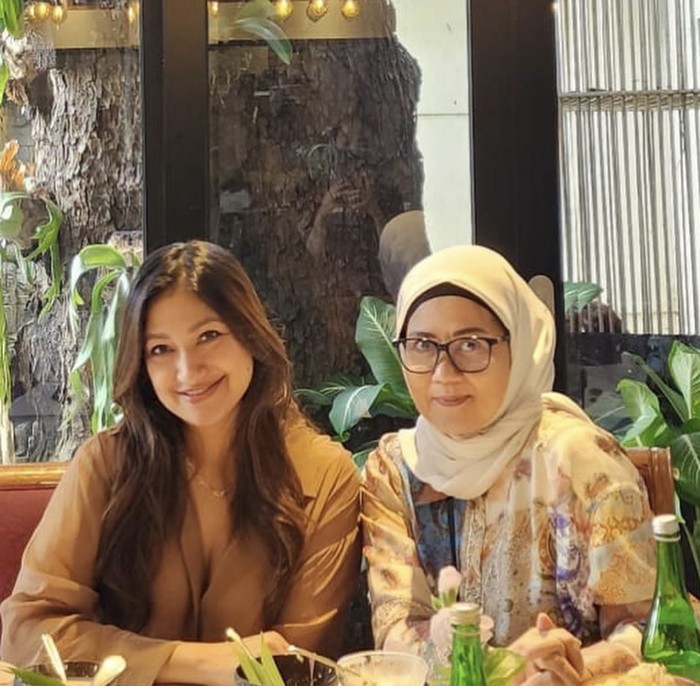 Serunya Rahma Azhari Ketika Kulineran di Indonesia hingga Amerika