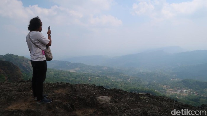 Suasana di kawasan Kampung Pitu, Pedukuhan Nglanggeran Wetan, Kalurahan Nglanggeran, Kapanewon Patuk, Kabupaten Gunungkidul, Jumat (16/6/2023).