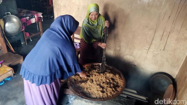 Wajik kletik, salah satu jajanan tradisional legendaris dari Kecamatan Kalibening, Banjarnegara. Foto diunggah Sabtu (17/6/2023).