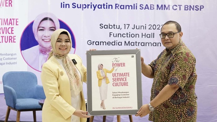 Buku The Power of Ultimate Service Culture diluncurkan. Buku ini untuk pemilik usaha memberikan pelayanan pelanggan kualitas tinggi.