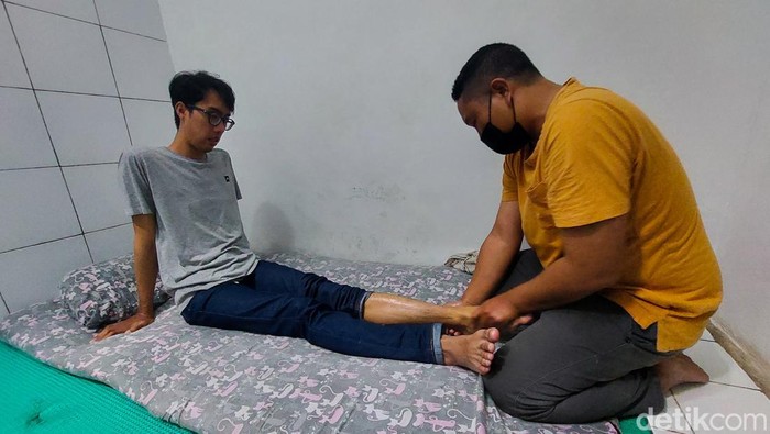 Bengkel Tulang di Desa Citapen, Kabupaten Bandung Barat.