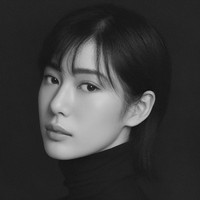 Dian Sastrowardoyo menilai dari semua foto yang diunggahnya, tidak ada yang mirip dirinya. “Ko ngga mirip yah,” tulisnya. Foto: Instagram/@rherealdisastr