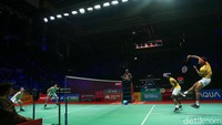Pertandingan final ganda putra Indonesia Open 2023 di Istora Senayan Jakarta mempertemukan pasangan Satwiksairaj Rankireddy/Chirag Shetty vs wakil Malaysia Aaron Chia/Soh Wooi Yik. 