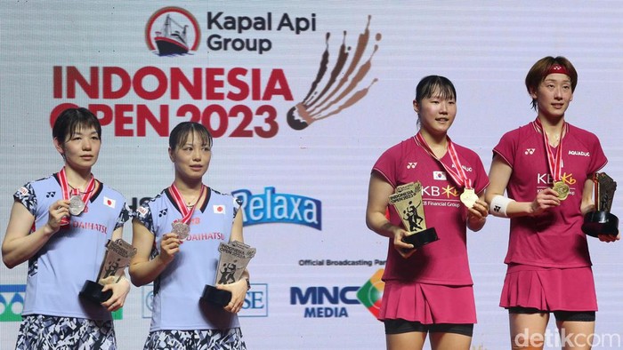 Ganda Putri Korsel Berjaya di Indonesia Open 2023 Sektor ganda putri di Indonesia Open 2023 milik pasangan Korsel Baek Ha Na/Lee So Hee. Mereka juara setelah mengalahkan pasangan Yuki Fukushima/Sayaka Hirota (Jepang).