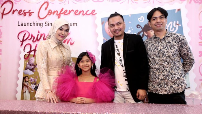Tak banyak penyanyi cilik yang dimiliki Indonesia usai kepergian almarhum Papa T. Bob.