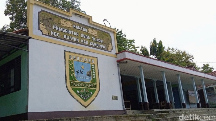 Kantor Desa Jladri, Kebumen. Foto diambil Sabtu (17/6/2023).