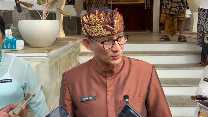 Ketua Badan Pemenangan Pemilu (Bappilu) PPP sekaligus calon wakil presiden (cawapres) usungan PPP Sandiaga Salahuddin Uno saat ditemui di Denpasar, Minggu (18/6/2023). (I Nyoman Adhisthaya Sawitra)