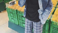 Belanja kebutuhan sehari-hari, Onad beli buah lemon untuk dikonsumsinya di rumah. Foto: Instagram @onadioleonardo_official