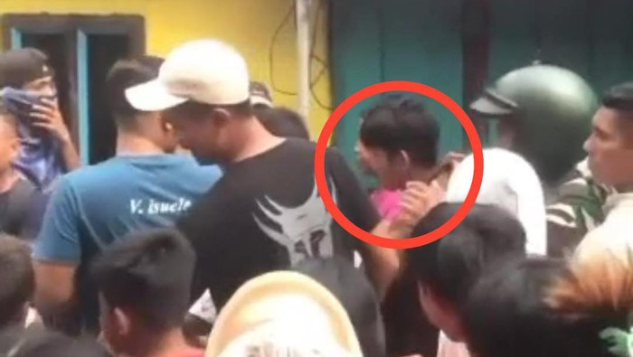 Dua pria di Kota Makassar, Sulawesi Selatan (Sulsel) nyaris diamuk warga karena kedapatan hendak mencuri tabung gas.