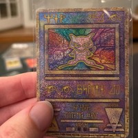  Ia mengatakan bahwa ingin membeli kartu Pokemon Trophy sebelum akhir tahun. Dan OnlyFans menjadi jalan pintas untuk mendapatkan penghasilan lebih. Marston pun mengungkapkan ini menjadi cara untuk mengamankan finansialnyaFoto: dok. Instagram