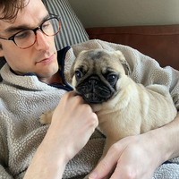 Pria 31 tahun itu merupakan putra dari pendiri majalah Playboy dan ibunya adalah Kimberley Conrad yang merupakan mantan model majalah dewasa itu. Foto: dok. Instagram