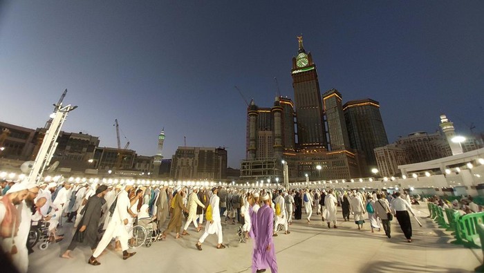 Masjidil Haram terus diperluas oleh pemerintah Kerajaan Arab Saudi. Hal ini untuk menampung jemaah yang kian bertambah.