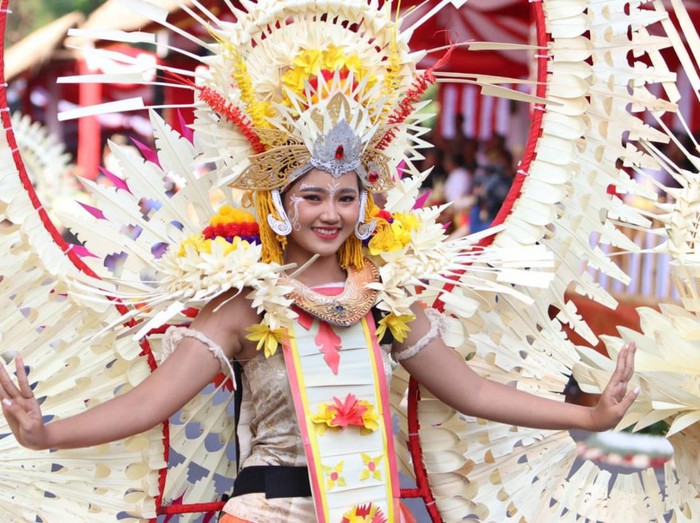 Melalui penampilan di Peed Aya, Duta Kota Denpasar ingin menyampaikan pesan  masyarakat Denpasar dapat hidup berdampingan dengan akulturasi budaya hingga keberagaman Vasudhaiva Kutumbakam dengan konsep menyama braya melalui seni dan kreatifitas. (Ni Made Lastri Karsiani Putri-detikBali)