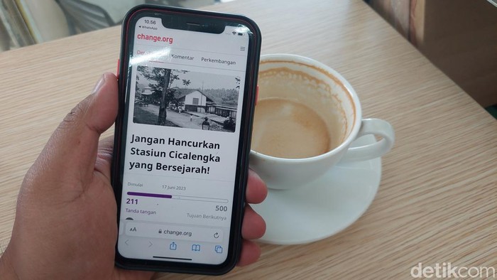 Petisi menolak pembongkaran Stasiun Cicalengka.