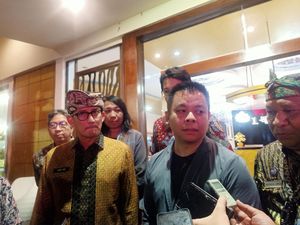 Sandiaga Sebut Rencana Kenaikan Tarif VoA Masih Digodok