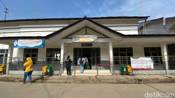 Stasiun Cicalengka, Kabupaten Bandung.