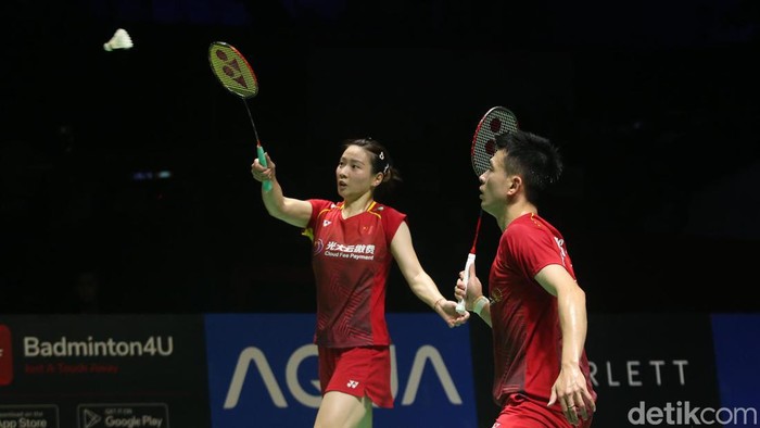 Ganda campuran China Zheng Si Wei/Huang Ya Qiong menjadi juara Indonesia Open 2023. Di final mereka menghempaskan pasangan Jepang Yuta Watanabe/Arisa Hisagino.