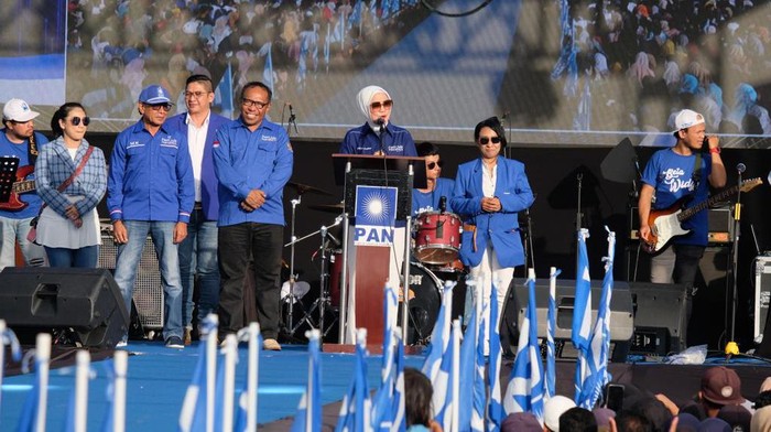 Zulhas Ramaikan Deklarasi Caleg DPR RI dari PAN