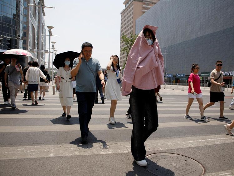 Warga Beijing Dihantam Suhu Ekstrem, Rekor Suhu Terpanas dalam 24 Tahun