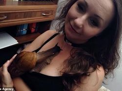 Ih Geli! Bekicot Raksasa Jadi Hewan Peliharaan