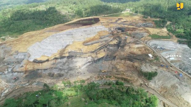 Bendungan Bagong di Trenggalek, Jawa Timur