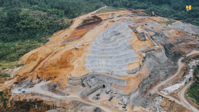 Bendungan Bagong di Trenggalek, Jawa Timur