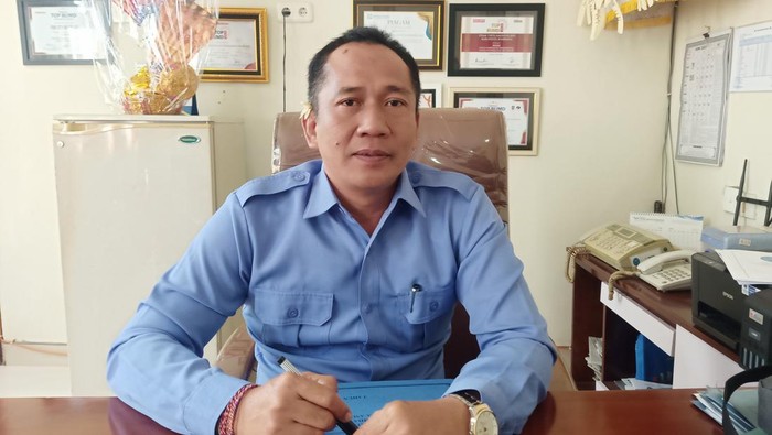 Sebanyak 1.200 keluarga (KK) di dua desa di Kecamatan Mendoyo, Jembrana, mengalami krisis air bersih. Padahal, musim kemarau di depan mata.