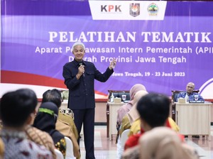 Jadi Mentor Inspektorat Se-Jateng, Ganjar Beri Materi Antikorupsi