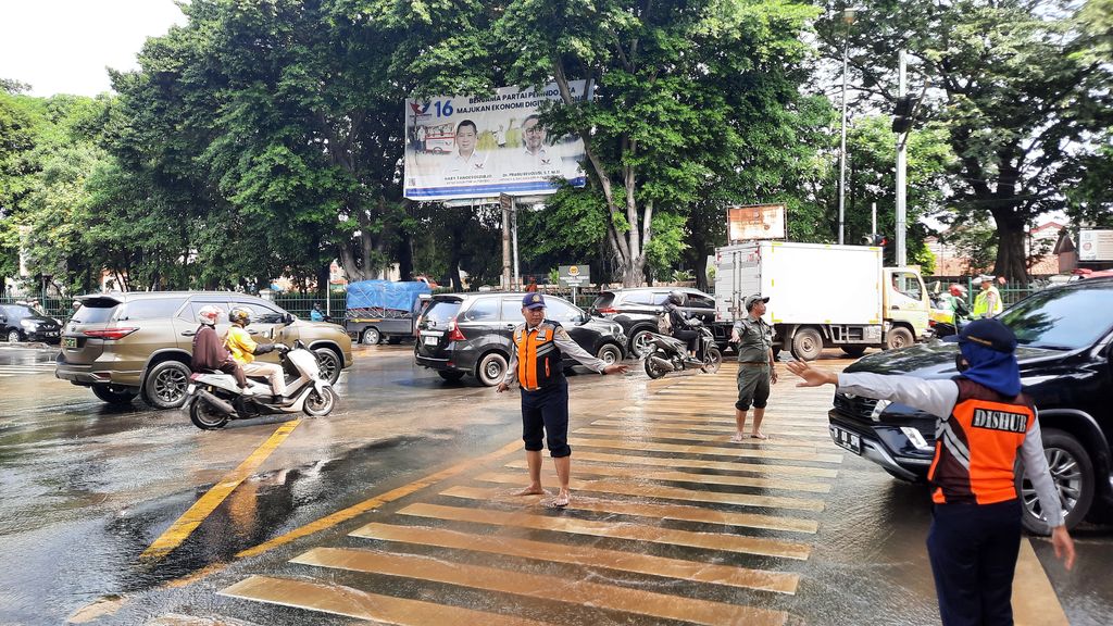 Genangan di HEK Kramat Jati mulai surut (Annisa-detikcom)