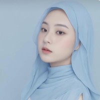 Influencer hijab Bianca Kartika juga ikut meramaikan tren aplikasi AI Korea. Beberapa netizen menyebut Bianca mirip artis Korea. “Mirip tzuyu twice ga sih ?” tulis akun Instagram @nenden*****. Foto: Instagram @biancakartika