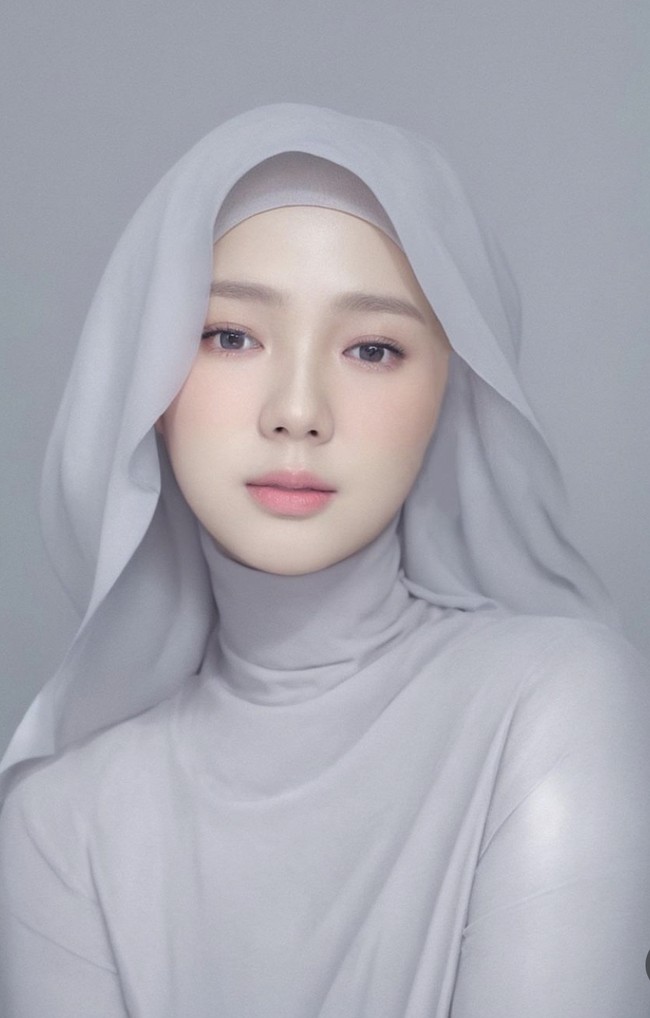 Ayu Indriati termasuk influencer berhijab yang juga ikut tren aplikasi AI wajah Korea. Tetap dengan hijabnya, banyak yang memuji Ayu sudah mirip artis Korea. Foto: Instagram @ayuindriati