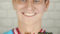 Sosok figur Julian Alvarez ini ternyata semuanya dibuat dari kue yang aman untuk dimakan. Kue ini dibuat langsung oleh penggemarnya lho. Foto: Instagram