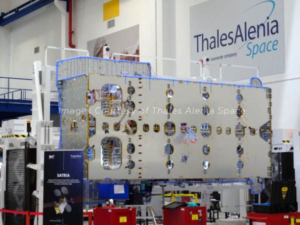 Satelit Republik Indonesia atau Satria-1 telah diluncurkan menggunakan roket milik Space pada Minggu (18/6). Yuk lihat perakitan Satria-1 sebelum diluncurkan. REKUES FADLY