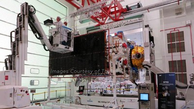 Intip Perakitan Satria-1 yang Berhasil Diluncurkan Pakai Roket SpaceX