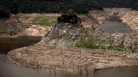 Dilaporkan persediaan air dari Waduk Susqueda telah turun ke level terendah sejak 1990 karena kekeringan ekstrem.