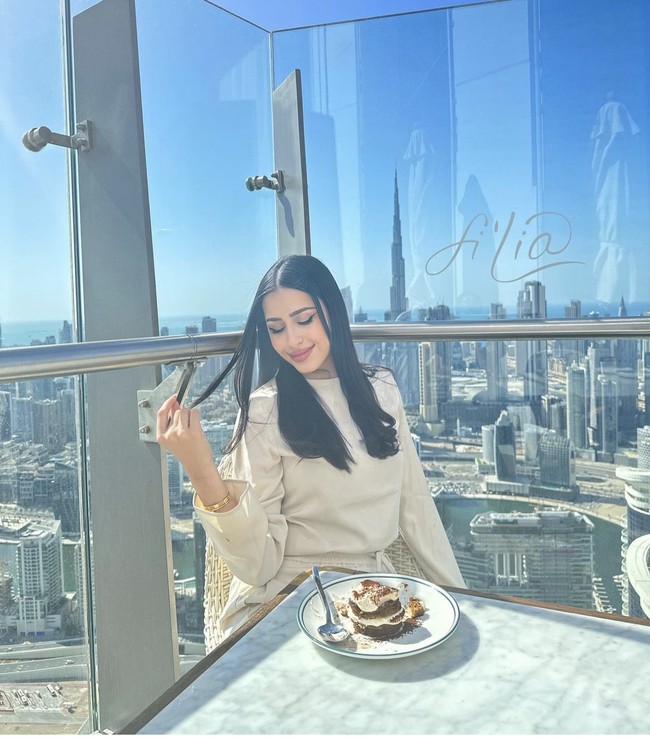 Begitu juga dengan mencoba restoran dengan menu mewah sudah bosan Linda jalani.  Foto: Dok. Instagram