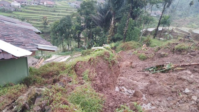 Longsor di Cianjur
