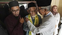 Namun pada tahun 2023, akhirnya Husin dapat pergi ke tanah suci, setelah sebelumnya dirinya terkena regulasi pembatasan usia akibat pandemi COVID-19.  