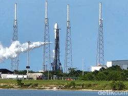 Wush! Momen Mendebarkan Satelit Satria-1 Mengangkasa