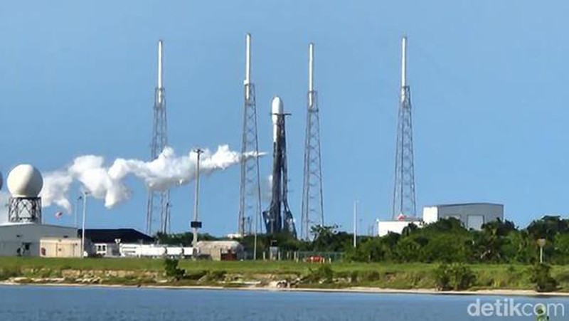 Peluncuran Satelit Satria-1 di Cape Canaveral, Florida