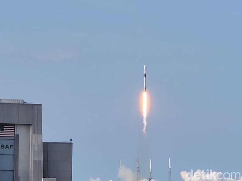 Peluncuran Satelit Satria-1 di Cape Canaveral, Florida