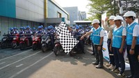 General Manager PLN Unit Induk Distribusi Jakarta Raya, Doddy B. Pangaribuan saat melepas petugas Bandengan, Teluk Gong, Jakarta Utara, Senin (19/6/2023).