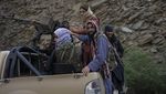 Potret Pasukan Taliban Patroli di Wilayah Pinggir Afghanistan